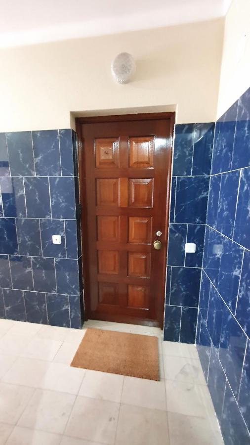 Caldas Da Rainha'S Green & White Екстериор снимка