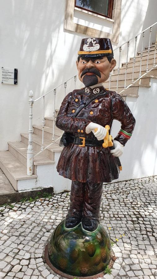 Caldas Da Rainha'S Green & White Екстериор снимка